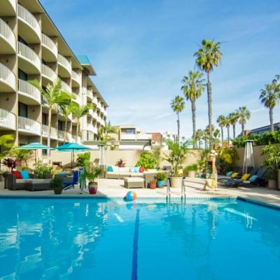 Pantai Inn (1003 Coast Boulevard CA 92037 San Diego)