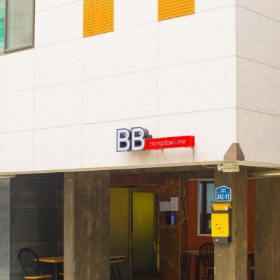 BB Hongdae Line (242-11, Donggyo-ro, Mapo-gu 03982 Séoul)