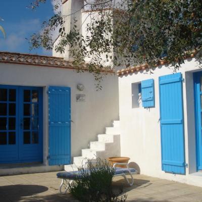 Le Buzet Bleu Bed & Breakfast (5, Place des Martyrs 85330 Noirmoutier-en-l'Île)