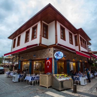 Kervan Hotel (Kilincarslan Mahallesi Hesapçı Sokak No:59 07100 Antalya)