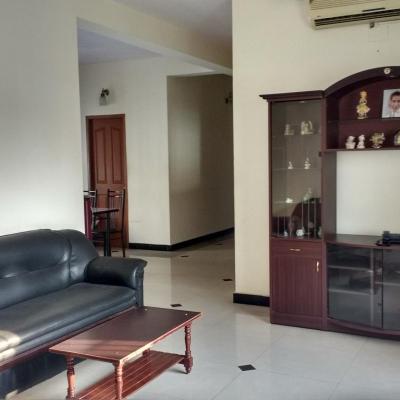 Roshini Serviced Apartments (2nd floor,Door No 7/4,North Cresent road,T Nagar,Chennai 17 600017 Chennai)